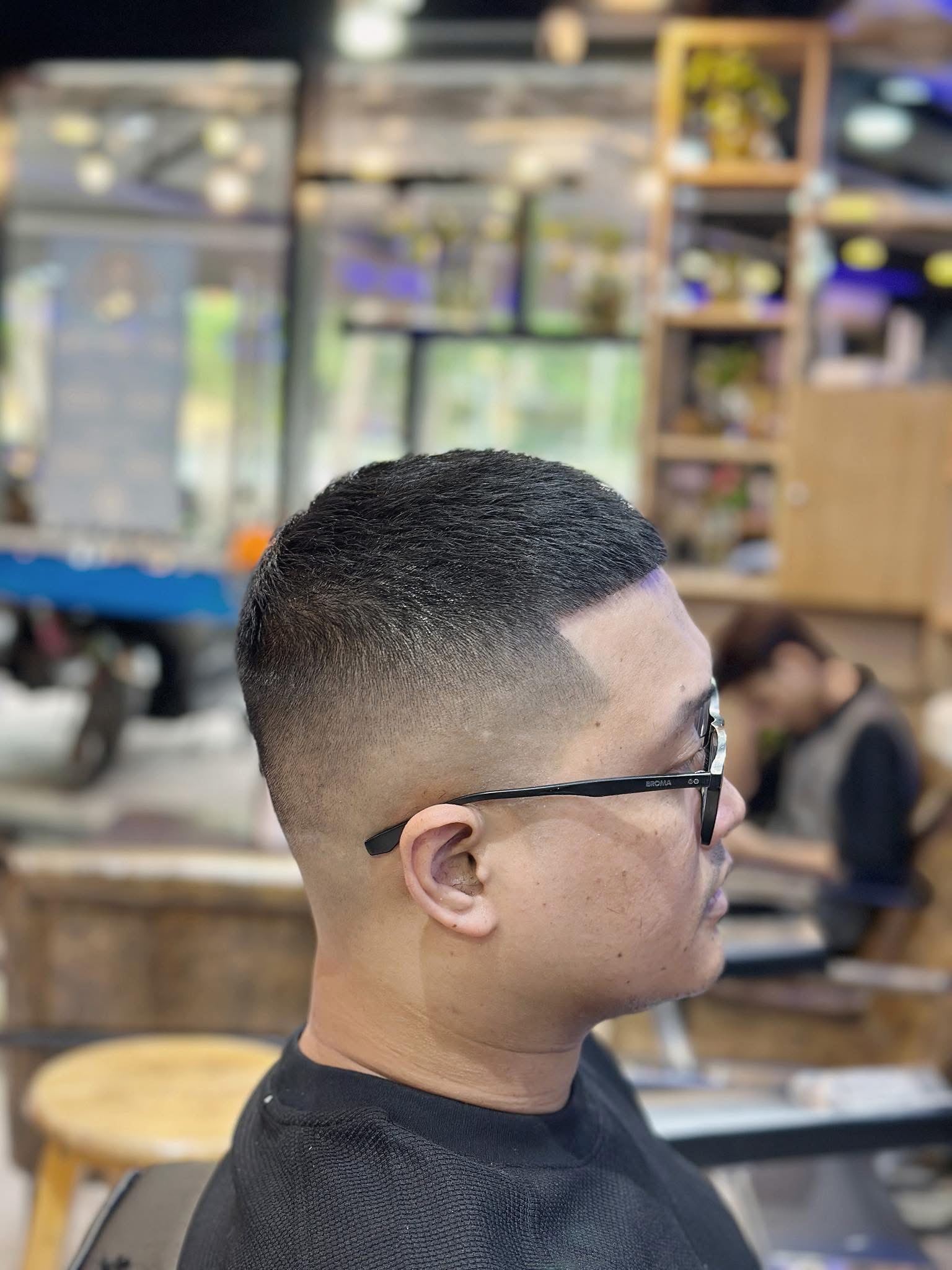 Top 4 - Đông Tây Barbershop