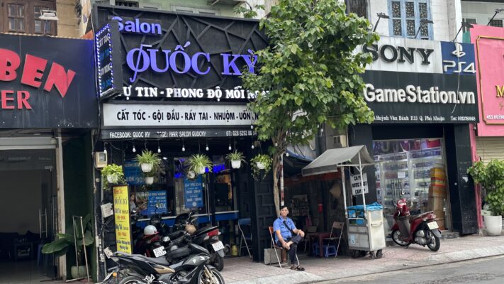 Cắt tóc nam Tân Bình