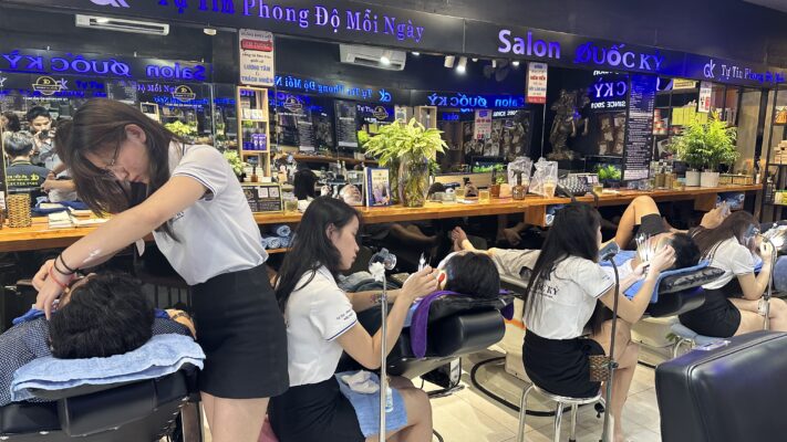 cắt tóc nam Sài Gòn