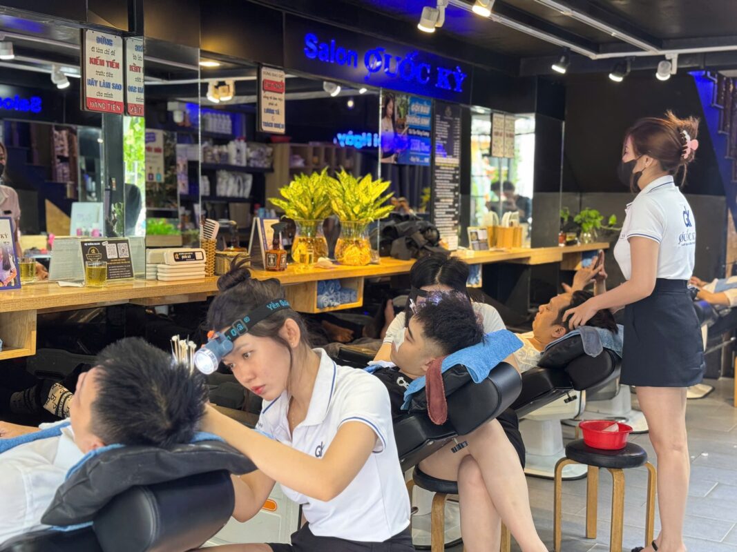 Dịch Vụ Ráy Tai Chuyên Nghiệp - Chăm Sóc Tai An Toàn, Hiệu Quả 1 Dịch vụ ráy tai chuyên nghiệp