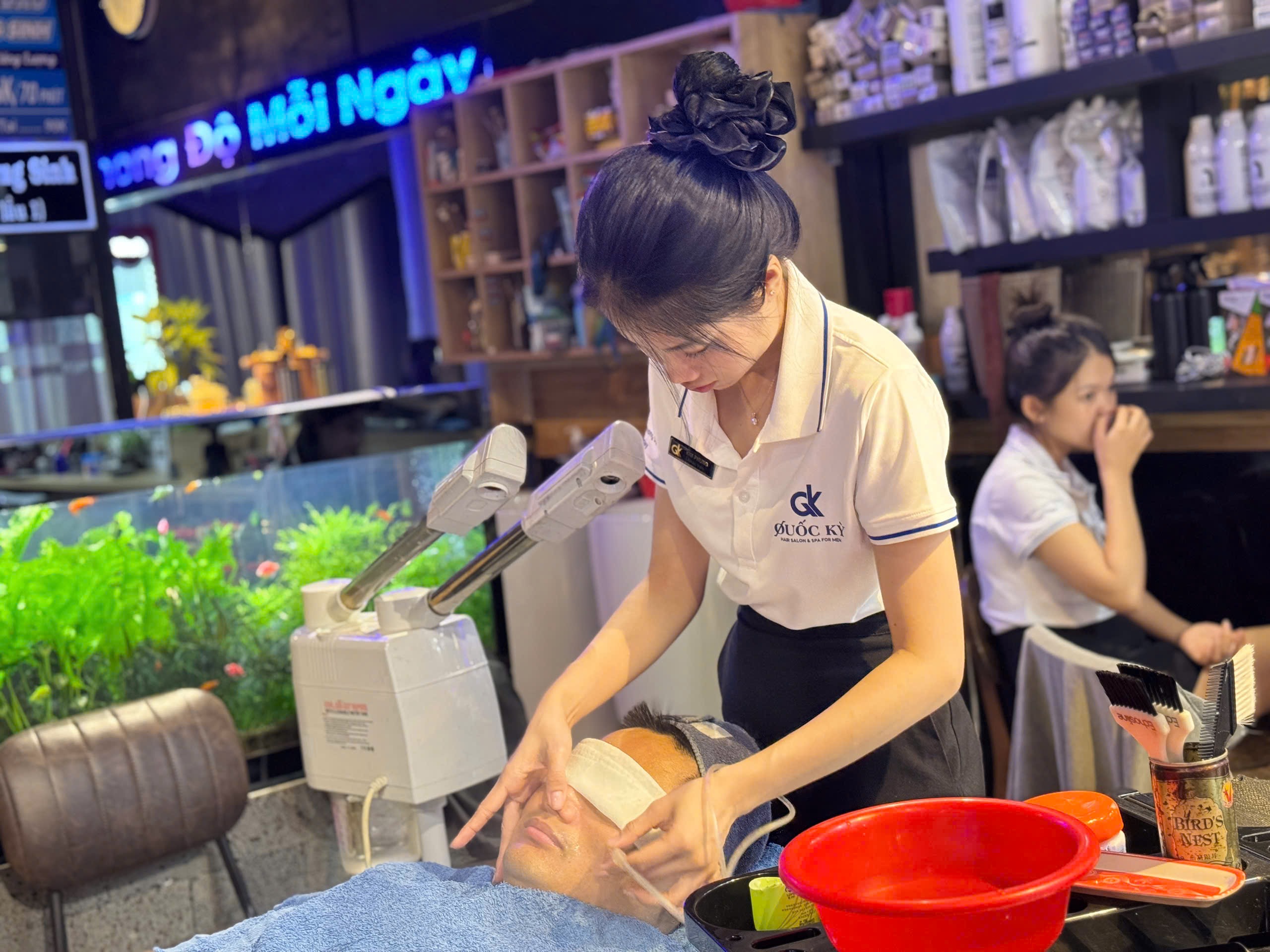 Dịch Vụ Gội Đầu Thư Giãn Nam - Thư Giãn Tuyệt Đối Tại Salon Quốc Kỳ 2 Giải Thích Về Gội Đầu Thư Giãn Nam Dưỡng Sinh