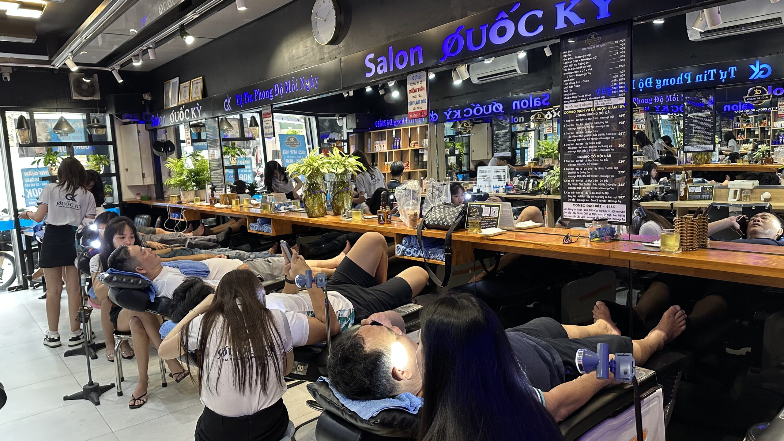 Mức giá Salon tóc nam chuyên nghiệp