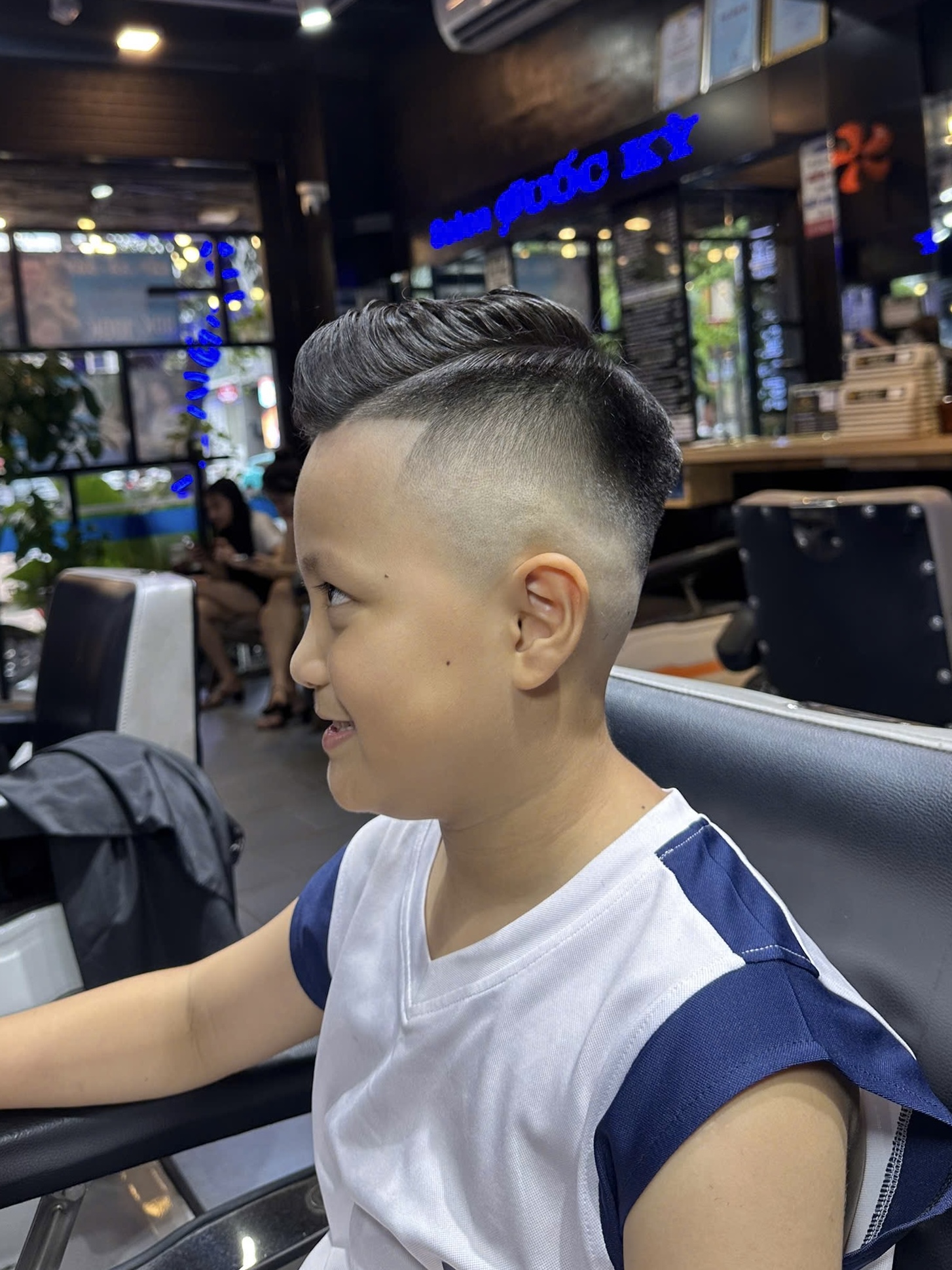 Tạo Kiểu Tóc Nam Đẹp Chuẩn Gu – Trải Nghiệm Tại Salon Quốc Kỳ 3 Những kiểu tóc nam đẹp phổ biến theo từng khuôn mặt