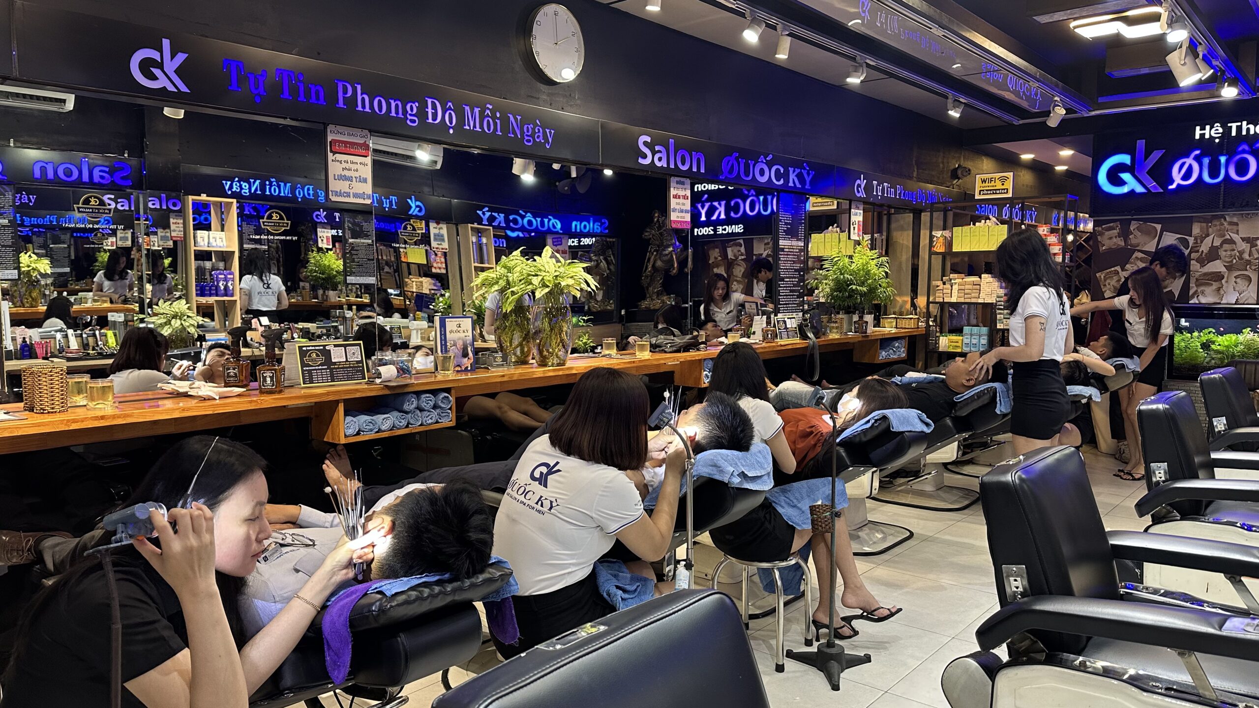 Tạo Kiểu Tóc Nam Đẹp Chuẩn Gu – Trải Nghiệm Tại Salon Quốc Kỳ 5 Salon Quốc Kỳ – Điểm đến lý tưởng để thay đổi kiểu tóc nam đẹp